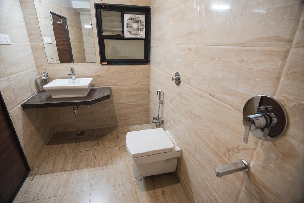 Hotel Crown Palace Bhopál Kültér fotó